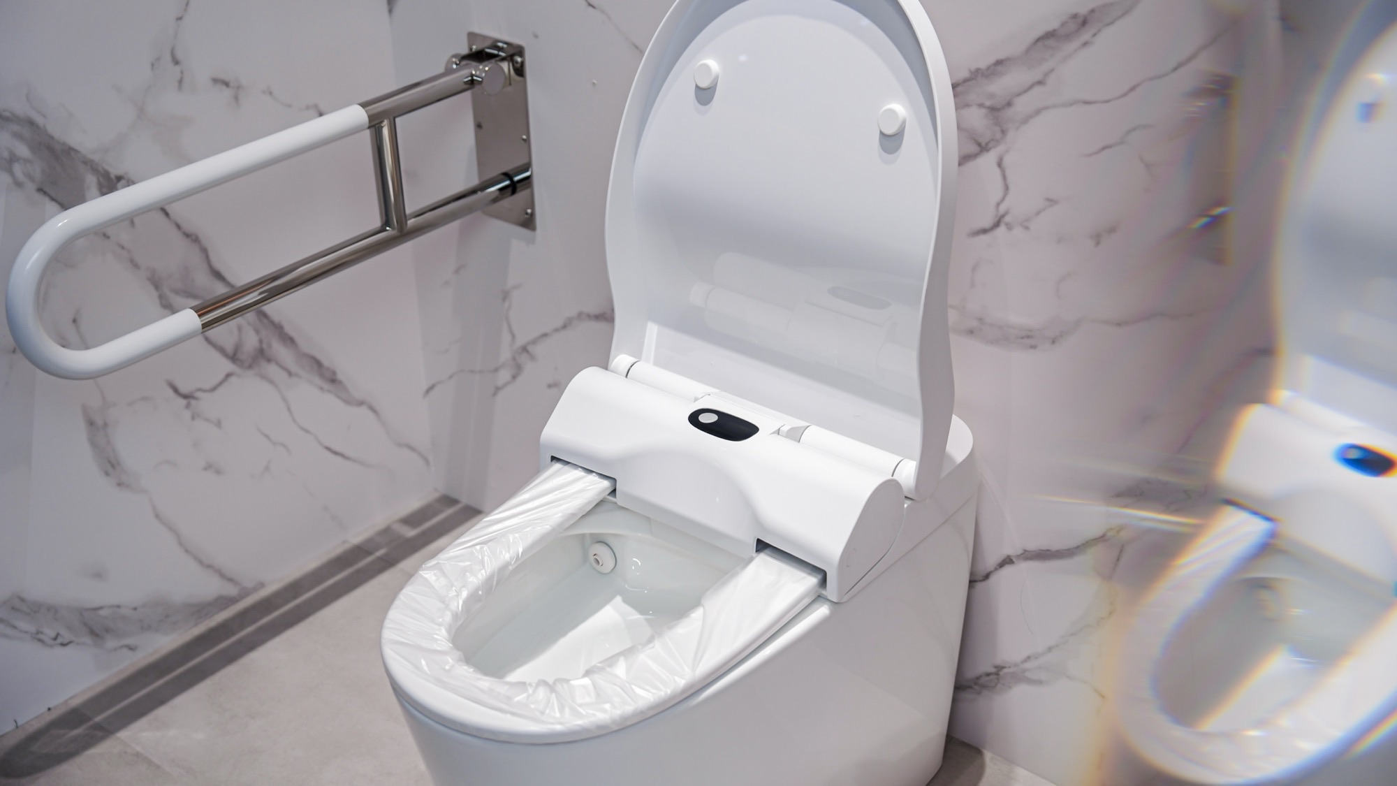 トイレは衛生だけでなく、医療そのものを支えられるか